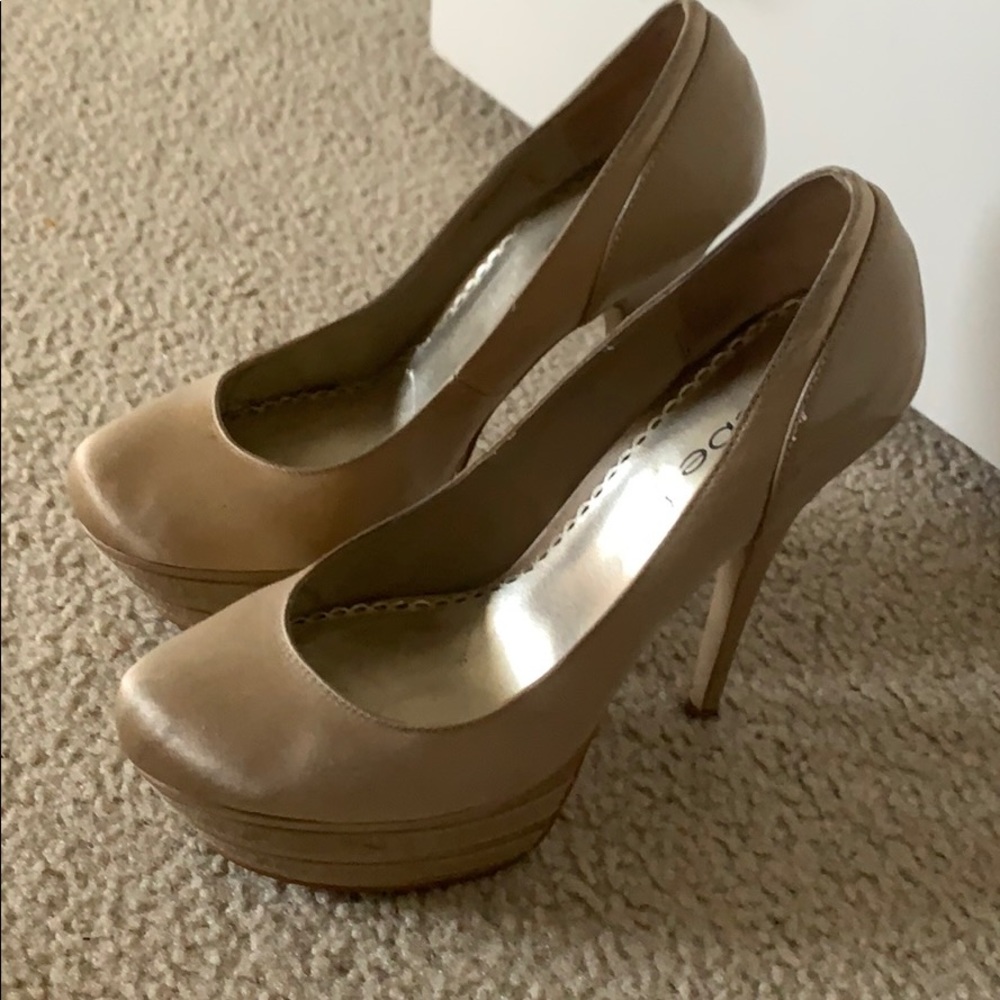 Bebe heels